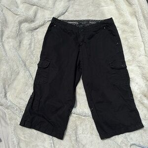 Marvin Richards Utility Capri Shorts – Size 8 | Black Cotton | Sporty Edge |